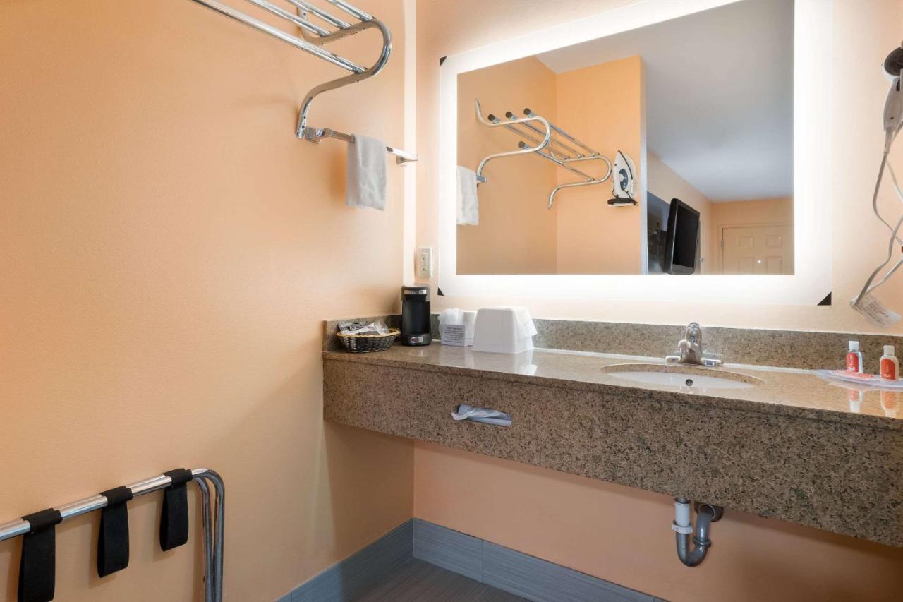 Econo Lodge Ripley מראה חיצוני תמונה